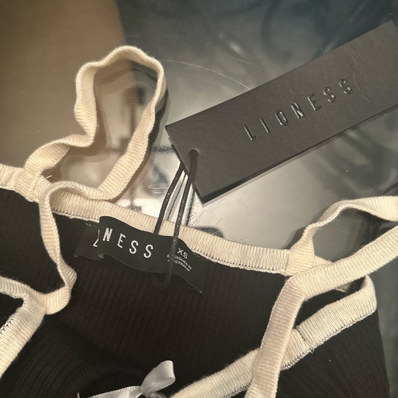 LIONESS BOW TOP - Picture 3 of 4